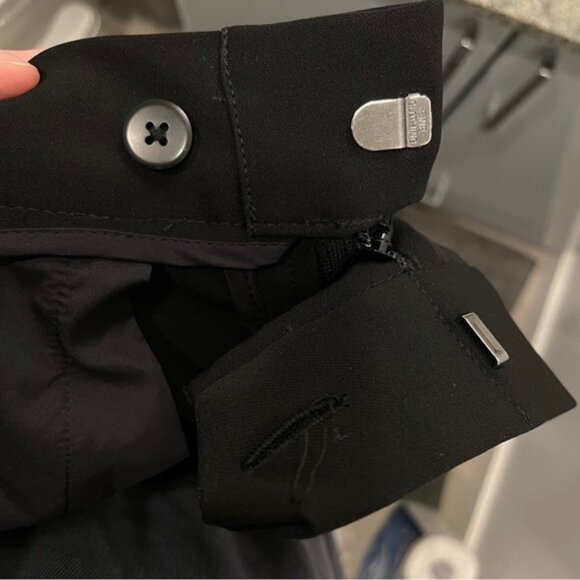 Uniqlo Drape Tapered Ankle Length Pants - Picture 3 of 5